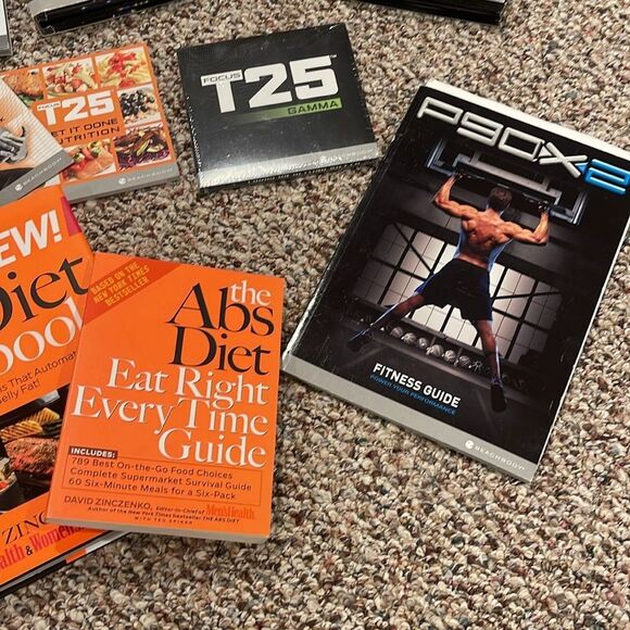 P90x , T 25 and Assorted Health Books - Picture 4 of 5